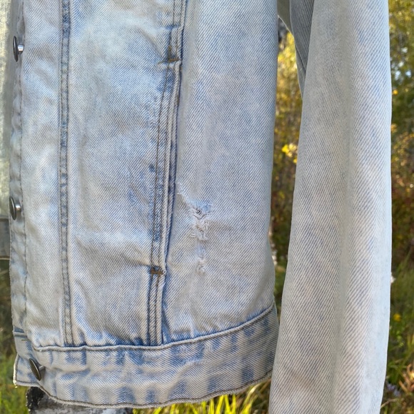Zara Distressed Jean Jacket (Small) - Picture 7 of 8